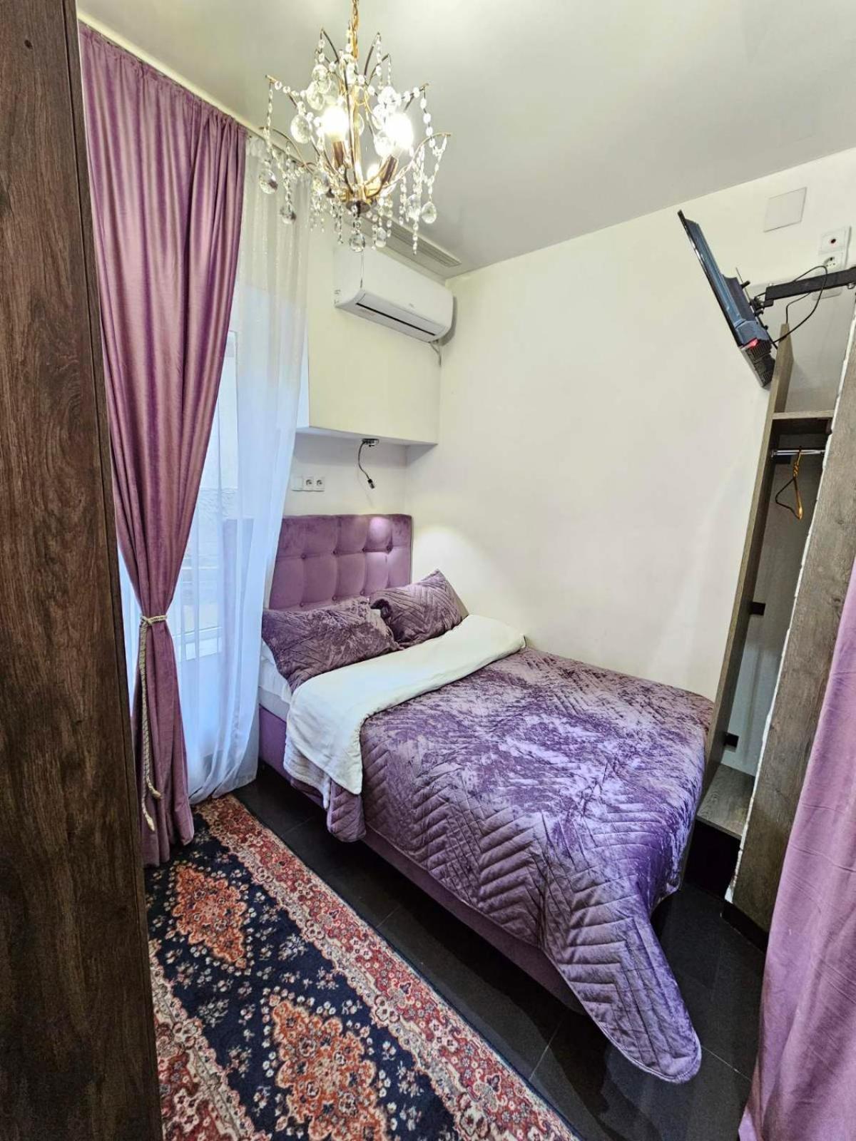 Bella Donna Hotel Chisinau Exterior foto